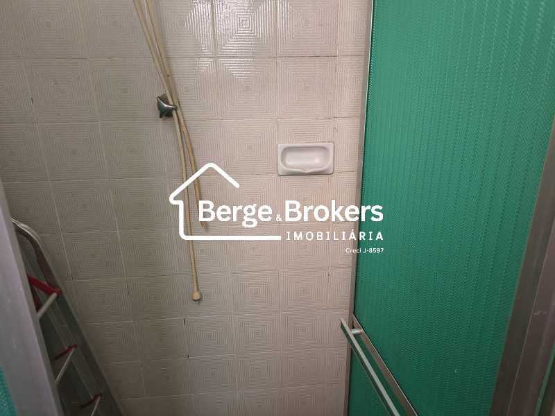 Conheça Banheiro de Serviço_2 do imóvel - Apartamento 3 quartos à venda Tijuca, Rio de Janeiro - R$ 696.000 - RJAP30746 - 40 Banheiro de Serviço_2 - 40