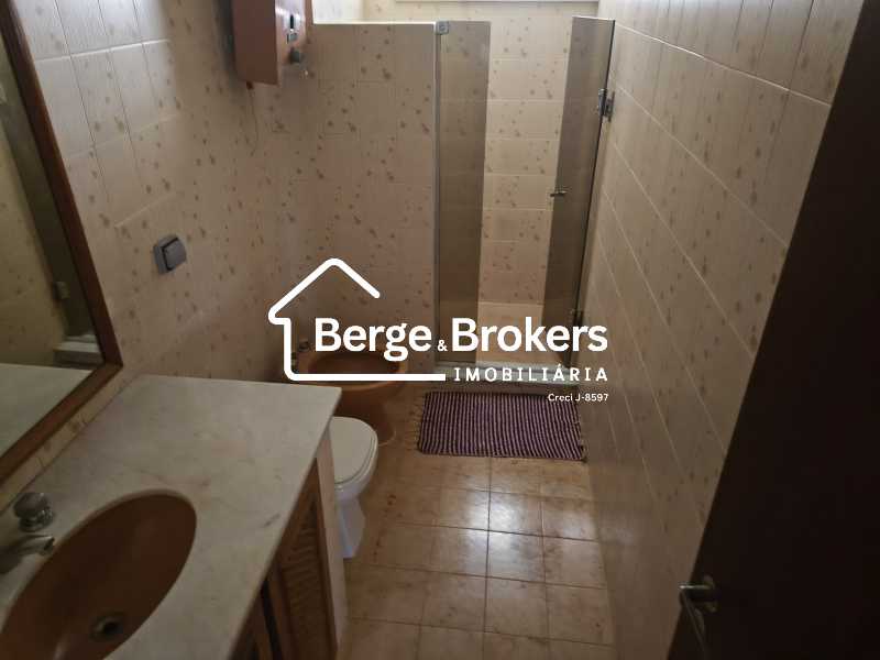 Conheça Banheiro Social do imóvel - Apartamento 3 quartos à venda Tijuca, Rio de Janeiro - R$ 696.000 - RJAP30746 - 24 Banheiro Social - 24