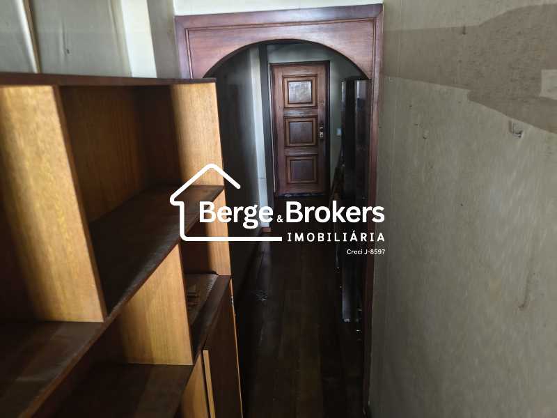 Conheça Hall de entrada principal do imóvel - Apartamento 3 quartos à venda Tijuca, Rio de Janeiro - R$ 696.000 - RJAP30746 - 6 Hall de entrada principal - 6