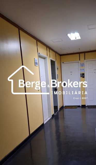 Conheça corredor, ascesso aos elevador do imóvel - Sala Comercial À Venda em Vila Isabel - RJSL00145 - 8 corredor, ascesso aos elevador - 8
