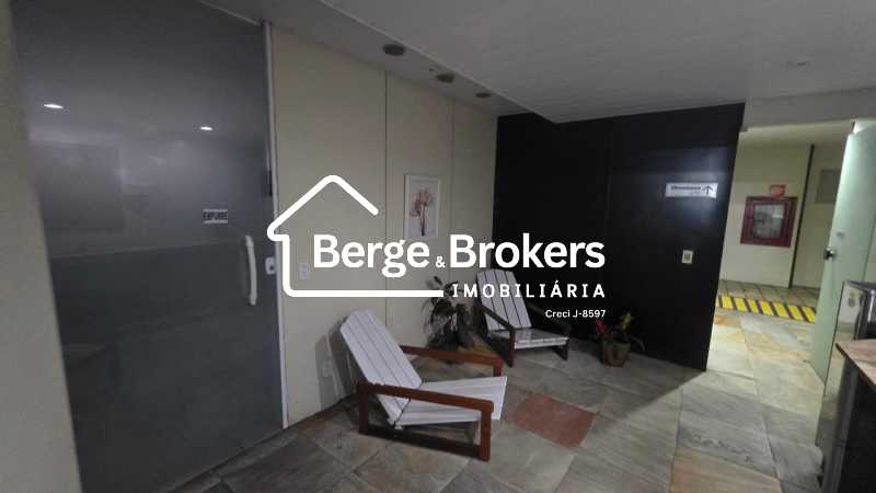 Conheça ÁREA DE LAZER do imóvel - SALA E QUARTO COM GARAGEM EM COPACABANA - RJAP10406 - 22 ÁREA DE LAZER - 22