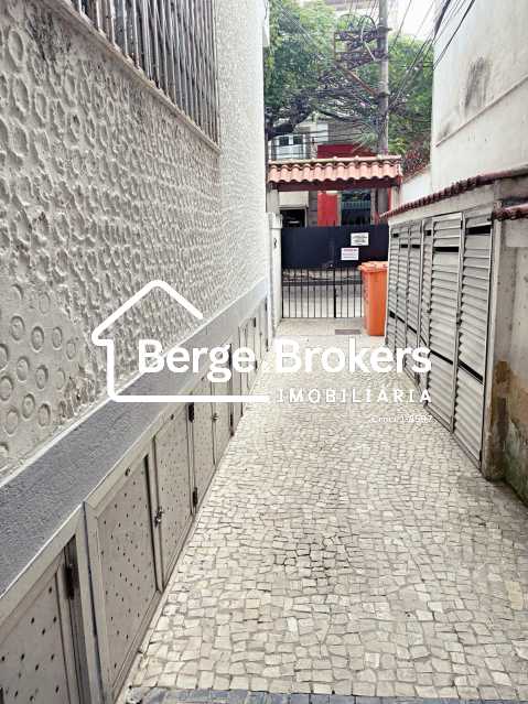 Conheça entrada do prédio. do imóvel - Apartamento 2 quartos para alugar Botafogo, Rio de Janeiro - R$ 6.000 - RJAP20809 - 26 entrada do prédio. - 26