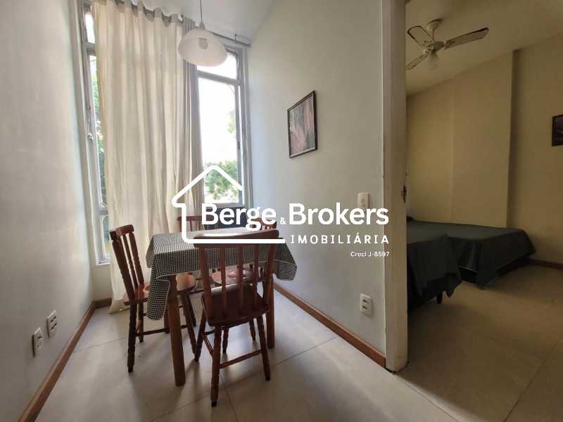 Conheça 04 - Sala de jantar do imóvel - Apartamento à venda Rua Belfort Roxo, Copacabana, Rio de Janeiro - R$ 1.180.000 - RJAP30771 - 4 04 - Sala de jantar - 4