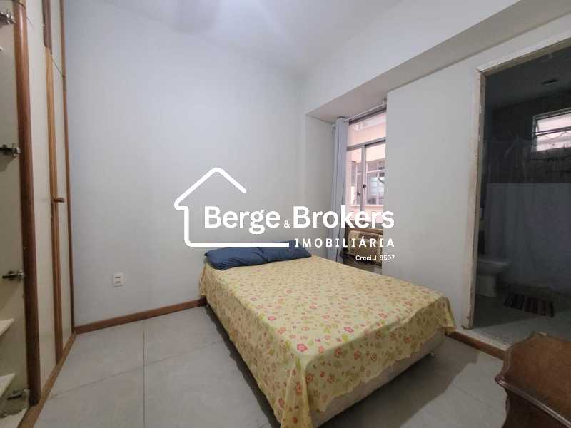 Conheça 06 - Suite do imóvel - Apartamento à venda Rua Belfort Roxo, Copacabana, Rio de Janeiro - R$ 1.180.000 - RJAP30771 - 6 06 - Suite - 6