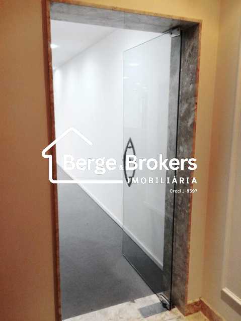 Conheça Travessa 50 - 13 do imóvel - Prédio 3424m² à venda Travessa do Ouvidor, Centro, Rio de Janeiro - R$ 20.000.000 - RJPR00020 - 14 Travessa 50 - 13 - 14