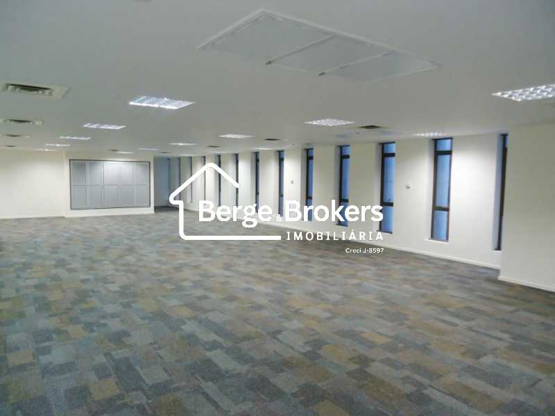 Conheça Travessa 50 - 16 do imóvel - Prédio 3424m² à venda Travessa do Ouvidor, Centro, Rio de Janeiro - R$ 20.000.000 - RJPR00020 - 17 Travessa 50 - 16 - 17