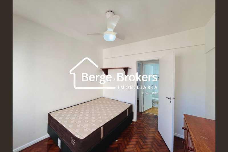 Conheça Quarto 1 do imóvel - Apartamento para alugar Avenida Pasteur, Botafogo, Rio de Janeiro - R$ 5.000 - RJAP20813 - 10 Quarto 1 - 10