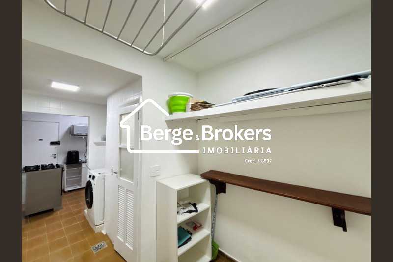 Conheça Área de serviço do imóvel - Apartamento para alugar Avenida Pasteur, Botafogo, Rio de Janeiro - R$ 5.000 - RJAP20813 - 21 Área de serviço - 21