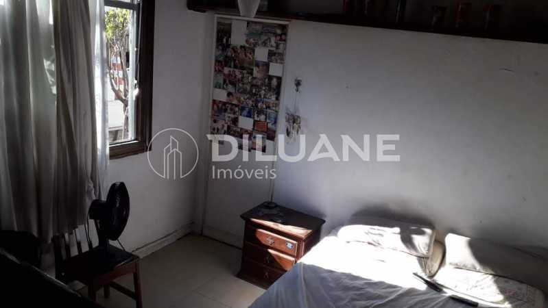 Conheça quarto1. do imóvel - Excelente cobertura no Leme 302 m²,sala com dois ambientes, 05 dormitórios, com 01 suite e closet, cozinha espaçoso , terraço, varanda, e churrasqueira. - CPCO50012 - 10 quarto1. - 10