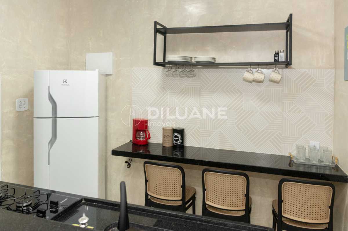 Conheça 9 Prateleiras com geladeira do imóvel - Apartamento 2 quartos à venda Copacabana, Rio de Janeiro - R$ 750.000 - CPAP20896 - 13 9 Prateleiras com geladeira - 13