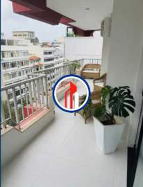 Planta excelente, reforma impecável, varandão e praia a poucos passos. - CPAP21283