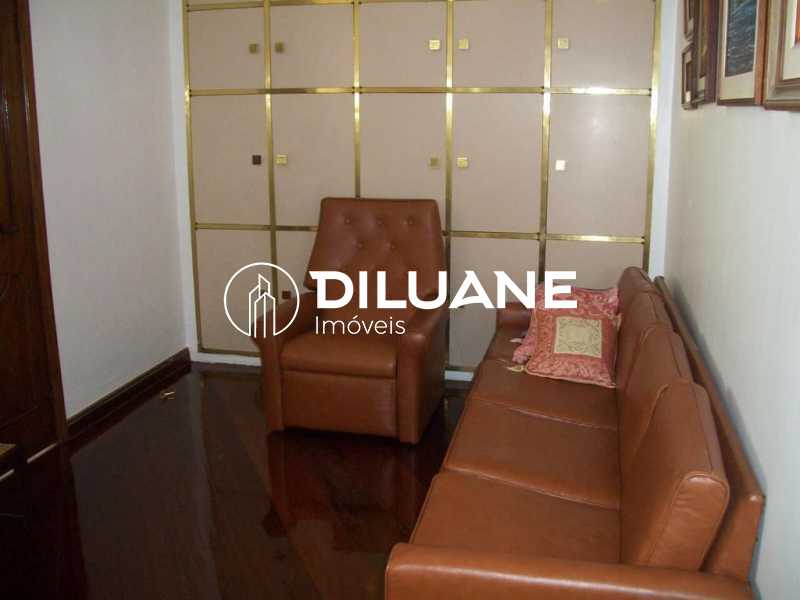 Conheça c1be377e-c500-486d-9436-2b2ed2 do imóvel - Bairro Peixoto - Copacabana | 300 m² | Salão 105 m² | 4 quartos (1 suíte) | Hidromassagem | Vaga na escritura | Portaria 24h - CPAP40001 - 9 c1be377e-c500-486d-9436-2b2ed2 - 9
