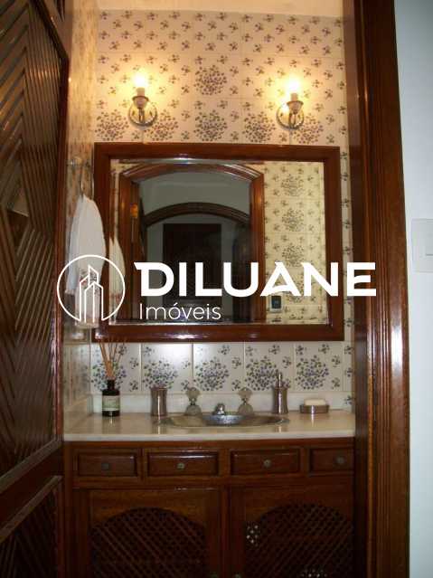 Conheça c178a8dc-f46e-4a67-b00d-480d3a do imóvel - Bairro Peixoto - Copacabana | 300 m² | Salão 105 m² | 4 quartos (1 suíte) | Hidromassagem | Vaga na escritura | Portaria 24h - CPAP40001 - 10 c178a8dc-f46e-4a67-b00d-480d3a - 10