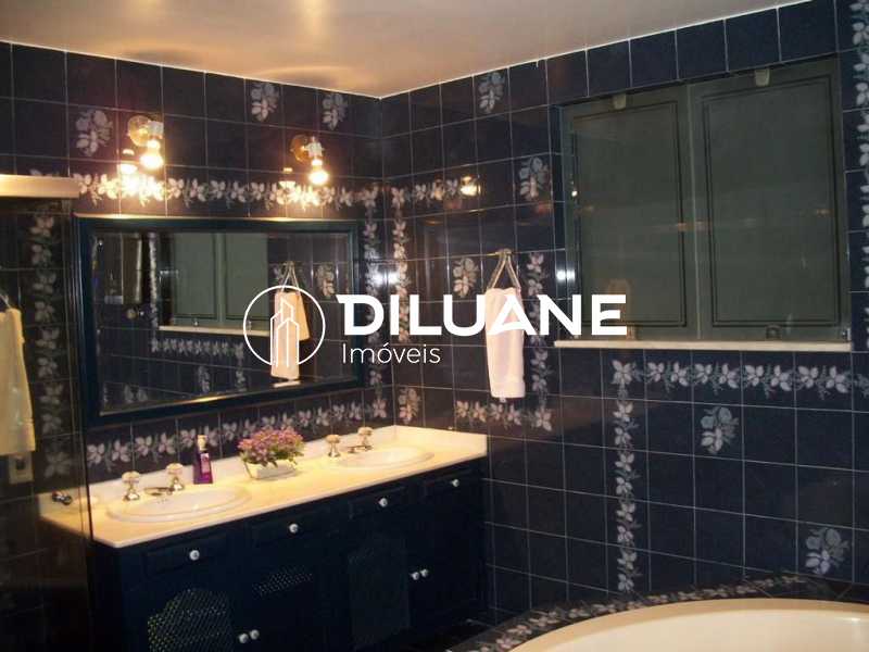 Conheça eb3fc96a-356a-49d0-a144-d878a5 do imóvel - Bairro Peixoto - Copacabana | 300 m² | Salão 105 m² | 4 quartos (1 suíte) | Hidromassagem | Vaga na escritura | Portaria 24h - CPAP40001 - 12 eb3fc96a-356a-49d0-a144-d878a5 - 12