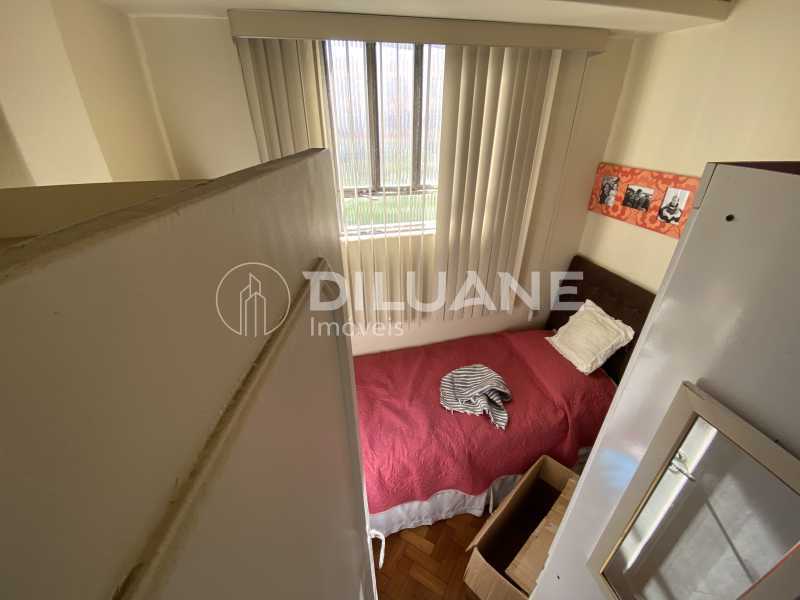 Conheça Quartinho fundos do imóvel - Rua Hilário de Gouveia - 187 m², o m2 mais barato de Copacabana. Vista Lateral Mar! - BTAP31018 - 30 Quartinho fundos - 30