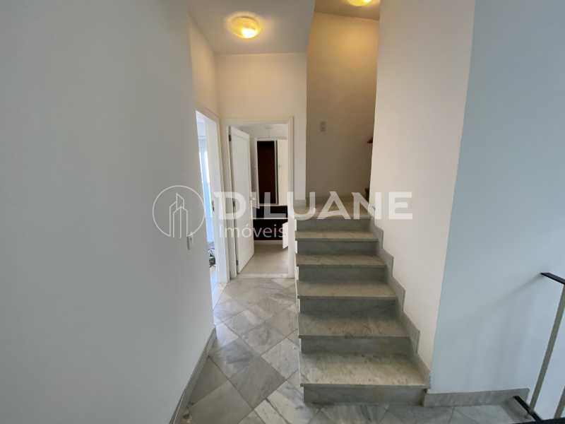 Conheça Escada acesso 2ºpiso do imóvel - Cobertura 4 quartos à venda Humaitá, Rio de Janeiro - R$ 2.000.000 - BTCO40055 - 35 Escada acesso 2ºpiso - 35