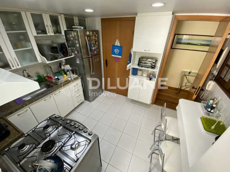 Conheça Cozinha do imóvel - Apartamento à venda Rua General Polidoro, Botafogo, Rio de Janeiro - R$ 1.580.000 - BTAP31081 - 21 Cozinha - 21