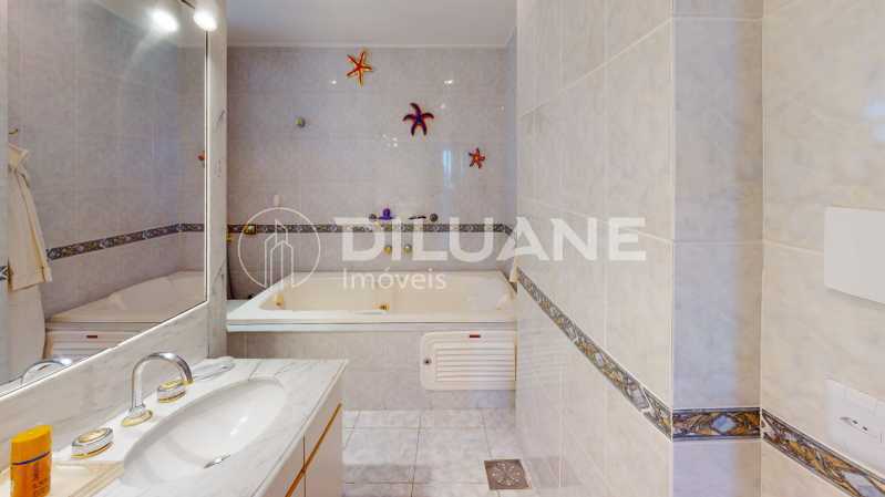 Conheça Av-Atlantica-Bathroom do imóvel - COBERTURA LINEAR FRONTAL MAR | AVENIDA ATLÂNTICA | POSTO 3 | COPACABANA | 165M² | 3 QUARTOS | 2 SUÍTES | ÁREA GOURMET | AR-CONDICIONADO CENTRAL - CPCO30033 - 14 Av-Atlantica-Bathroom - 14