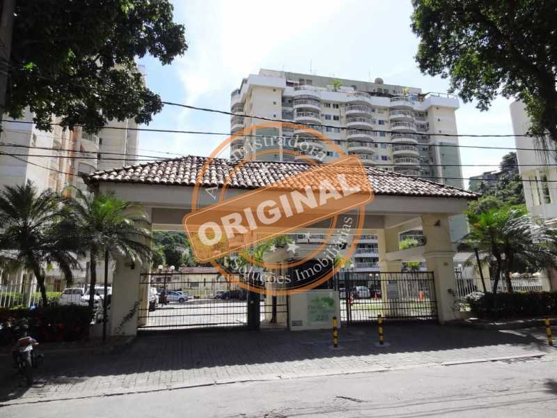 Cobertura duplex para venda 4 quartos duas vagas 185m2 em condomínio clube Tijuca RJ