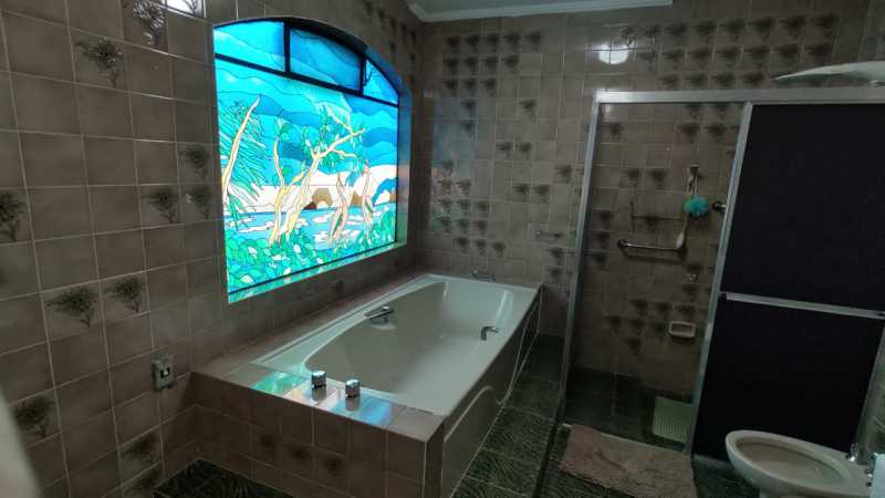 Conheça Banheiro da Suíte Casa P. do imóvel - Sítio 22000m² à venda Itatiba,SP Bairro da Aparecidinha - R$ 3.500.000 - VISI40001 - 16 Banheiro da Suíte Casa P. - 16