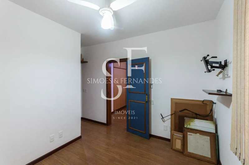 Conheça 29 do imóvel - Grajaú - Rua Comendador Martinelli - Apartamento tipo Casa Duplex, 4 quartos, 2 suítes, 2 salas, 2 cozinhas, quintal, churrasqueira, 2 vagas. - BTCA40075 - 16 29 - 16
