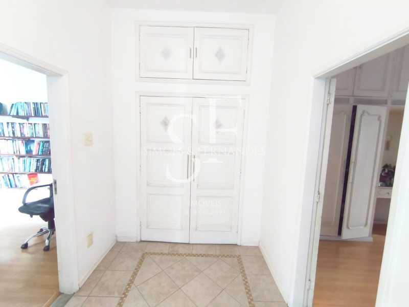 Conheça WhatsApp Image 2026-05-01 at 1 do imóvel - Tijuca - Travessa Frei Rogério - Casa de vila triplex com 7 quartos, sendo uma suíte master e elevador. - BTCV70002 - 23 WhatsApp Image 2026-05-01 at 1 - 23