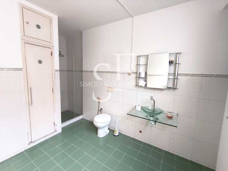 Conheça WhatsApp Image 2026-05-01 at 1 do imóvel - Tijuca - Travessa Frei Rogério - Casa de vila triplex com 7 quartos, sendo uma suíte master e elevador. - BTCV70002 - 28 WhatsApp Image 2026-05-01 at 1 - 28