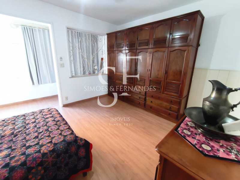 Conheça WhatsApp Image 2026-05-01 at 1 do imóvel - Tijuca - Travessa Frei Rogério - Casa de vila triplex com 7 quartos, sendo uma suíte master e elevador. - BTCV70002 - 18 WhatsApp Image 2026-05-01 at 1 - 18