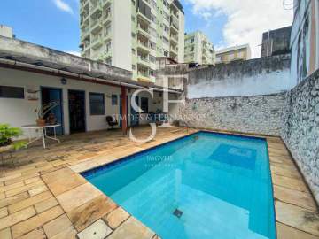 Oportunidade - Grajaú - Rua Araxá - Casa duplex, 3 quartos, 1 suíte, 3 anexos, dependência, quintal, piscina, 4 vagas. - BTCA30099