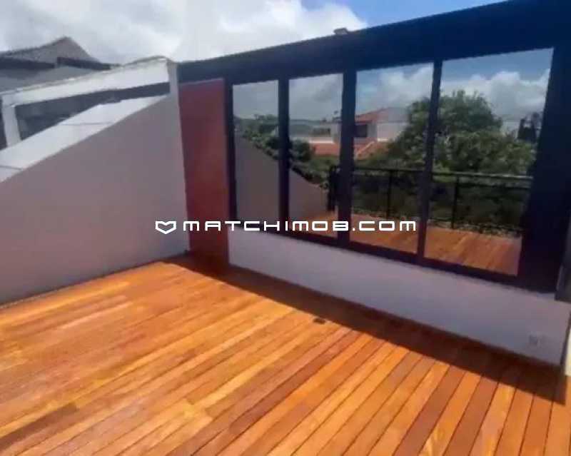 Ótima localização - Cobertura à venda no Jardim Oceânico. Reformada. - 954CO