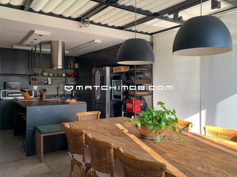 Ótima localização - Cobertura à venda no Jardim Oceânico. Reformada. - 954CO