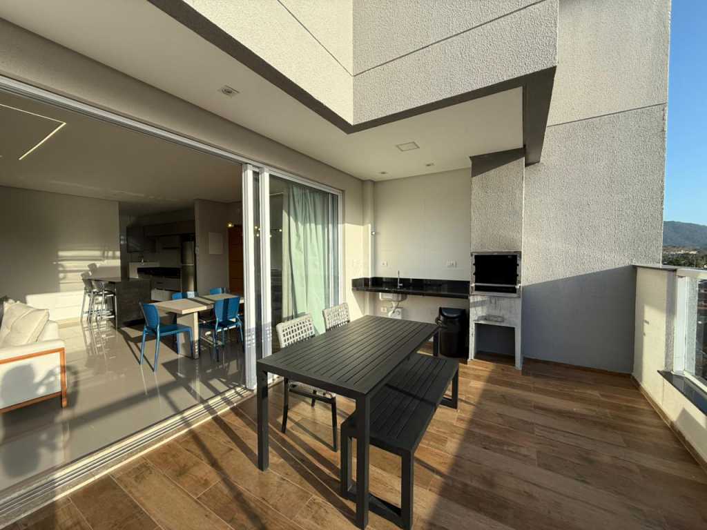 Cobertura com 2 Suítes e 140m² no Centro de Ubatuba /SP - SZCO30044