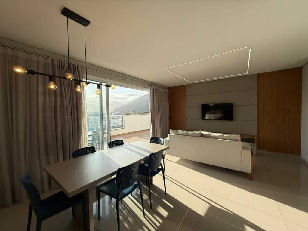 Cobertura com 2 Suítes e 140m² no Centro de Ubatuba /SP - SZCO30044