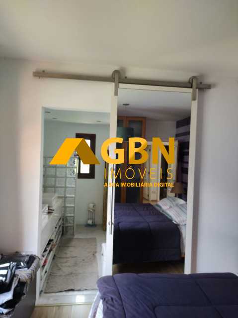 Conheça 627db560-c3d6-435f-9977-c5584d do imóvel - Casa em condomínio com 4 vagas e 4 dormitórios no Horto do Ypê - 76724G - 13 627db560-c3d6-435f-9977-c5584d - 13