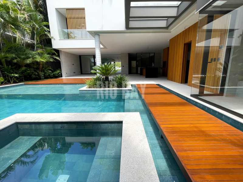 Conheça RIO BAY 9 do imóvel - Casa em Condomínio à venda Rua Ayrton Luiz Gonçalves, Barra da Tijuca, Rio de Janeiro - R$ 9.900.000 - RBCN50003 - 10 RIO BAY 9 - 10