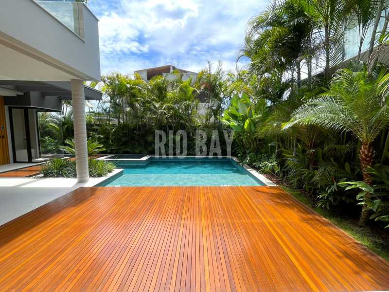 Conheça RIO BAY 11 do imóvel - Casa em Condomínio à venda Rua Ayrton Luiz Gonçalves, Barra da Tijuca, Rio de Janeiro - R$ 9.900.000 - RBCN50003 - 12 RIO BAY 11 - 12