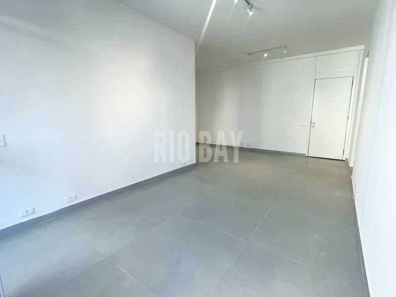Conheça RIO BAY 01 do imóvel - Apartamento à venda Rua Alceu Amoroso Lima, Barra da Tijuca, Rio de Janeiro - R$ 710.000 - RBAP10004 - 4 RIO BAY 01 - 4