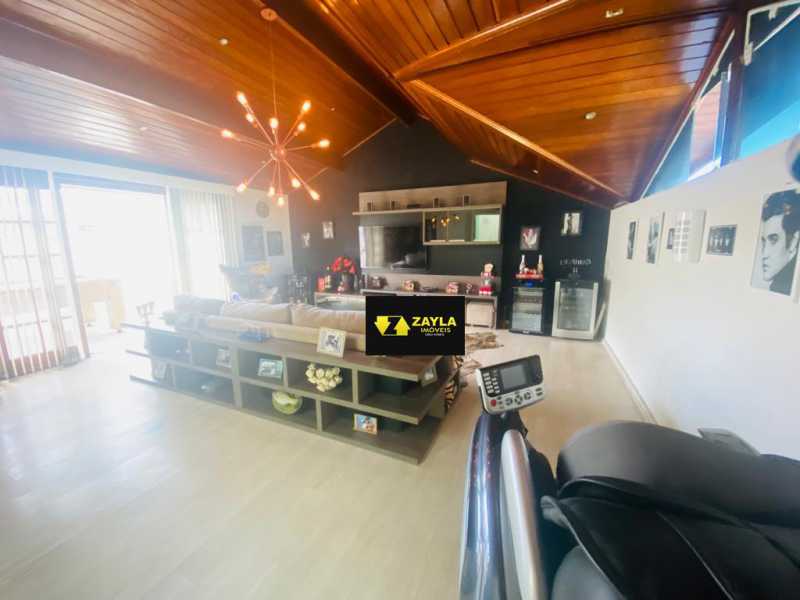 Conheça 38. do imóvel - Casa triplex 3 quartos suíte 2 vagas de garagem a venda no Bairro Araújo - Vista Alegre Rj - CA00464 - 28 38. - 28
