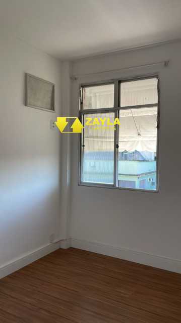 Conheça 04 do imóvel - o de 1 quarto todo reformado em condomínio fechado em Irajá RJ - AP000240 - 4 04 - 4