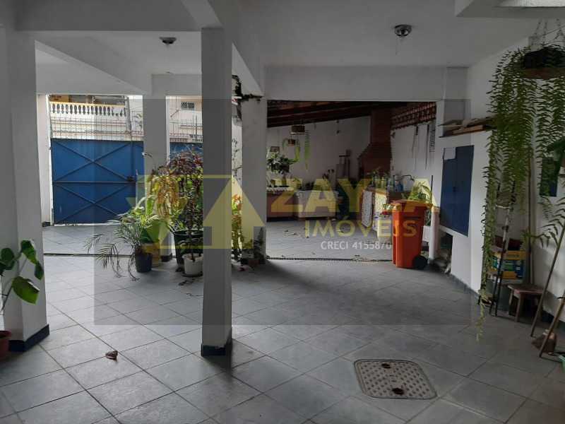 Conheça foto2 do imóvel - Casa linear 3 quartos suíte varanda 6 vagas de garagem a venda em Vista Alegre RJ - CA00112 - 1 foto2 - 1