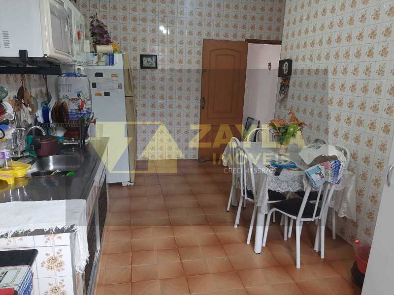 Conheça foto12 do imóvel - Casa linear 3 quartos suíte varanda 6 vagas de garagem a venda em Vista Alegre RJ - CA00112 - 12 foto12 - 12