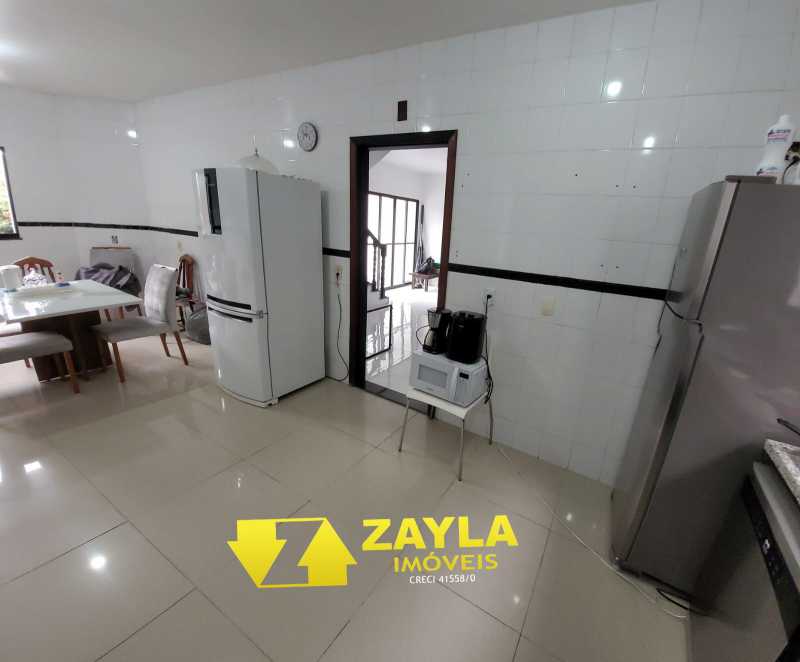 Conheça 06 do imóvel - EXCELENTE CASA NO CONDOMÍNIO VALE DAS ACÁCIAS EM VILA VALQUEIRE RJ - CNC00084 - 6 06 - 6