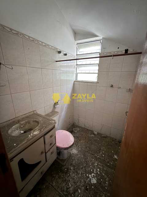 Conheça 15 do imóvel - GRANDE OPORTUNIDADE EM IRAJA, CASA 280M², 9 QTS SENDO UM SUITE, 2 SALAS, COPA COZINHA, BANHEIROS E VAGA DE GARAGEM!! AGENDE SUA VISITA! - CAC00184 - 16 15 - 16