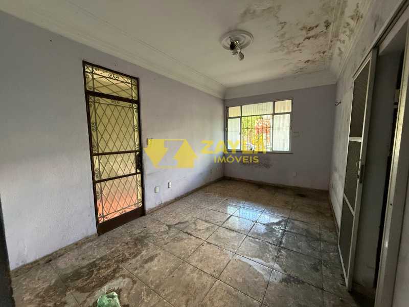 Conheça 17 do imóvel - GRANDE OPORTUNIDADE EM IRAJA, CASA 280M², 9 QTS SENDO UM SUITE, 2 SALAS, COPA COZINHA, BANHEIROS E VAGA DE GARAGEM!! AGENDE SUA VISITA! - CAC00184 - 18 17 - 18