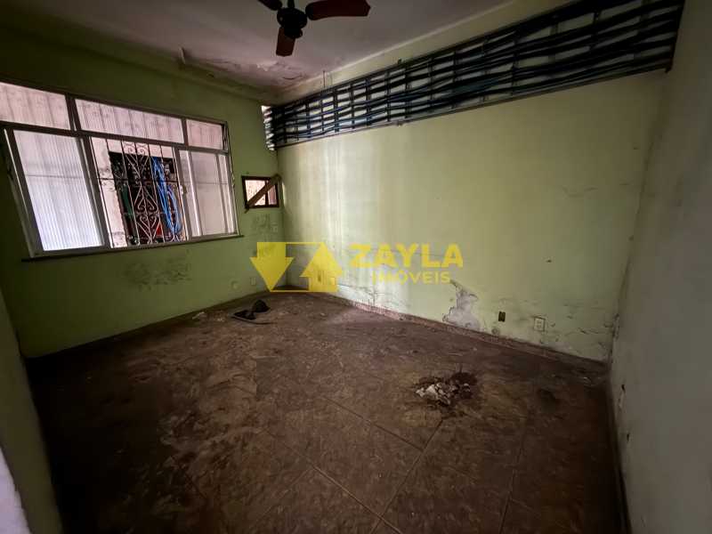 Conheça 18 do imóvel - GRANDE OPORTUNIDADE EM IRAJA, CASA 280M², 9 QTS SENDO UM SUITE, 2 SALAS, COPA COZINHA, BANHEIROS E VAGA DE GARAGEM!! AGENDE SUA VISITA! - CAC00184 - 19 18 - 19