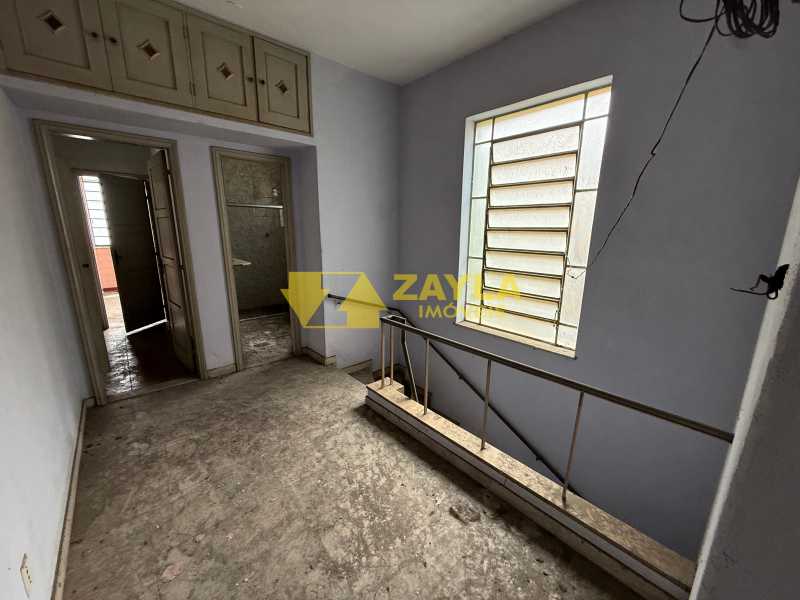 Conheça 19 do imóvel - GRANDE OPORTUNIDADE EM IRAJA, CASA 280M², 9 QTS SENDO UM SUITE, 2 SALAS, COPA COZINHA, BANHEIROS E VAGA DE GARAGEM!! AGENDE SUA VISITA! - CAC00184 - 20 19 - 20