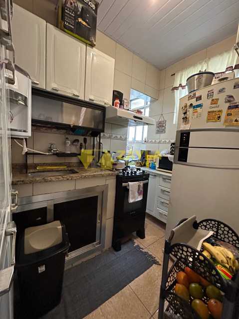 Conheça 07 do imóvel - GRANDE OPORTUNIDADE EM IRAJÁ! APARTAMENTO 2 QUARTOS , SALA , COZINHA COM 1 VAGA NA GARAGEM! - APC00682 - 15 07 - 15