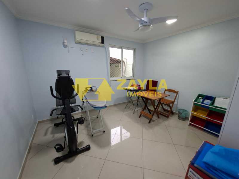 Conheça 9 do imóvel - Casa 3 quartos sendo 1 suíte Piscina Vaga de garagem à venda em Irajá - Rio de janeiro, RJ - CA01266 - 9 9 - 9