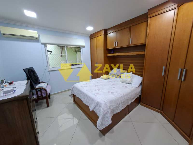 Conheça 11 do imóvel - Casa 3 quartos sendo 1 suíte Piscina Vaga de garagem à venda em Irajá - Rio de janeiro, RJ - CA01266 - 11 11 - 11