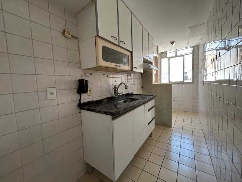 Conheça 17 do imóvel - EXCELENTE OPORTUNIDADE EM VICENTE DE CARVALHO !! CONDOMÍNIO COM INFRAESTRUTURA, 2 QTS, 1 VAGA , DE FRENTE PARA O BRT E METRO, PRÓXIMO AO CARIOCA SHOPPING! MARQUE SUA VISITA! - APC00684 - 17 17 - 17